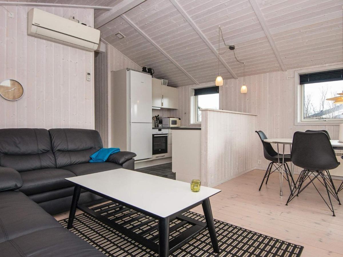 Three-Bedroom Holiday Home In Juelsminde 18 Sonderby  Exterior photo