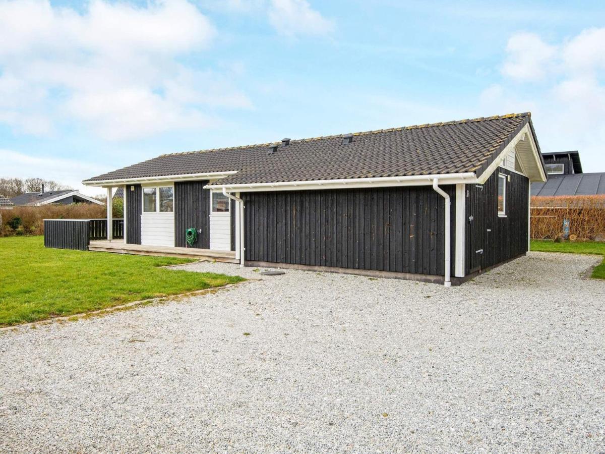 Three-Bedroom Holiday Home In Juelsminde 18 Sonderby  Exterior photo